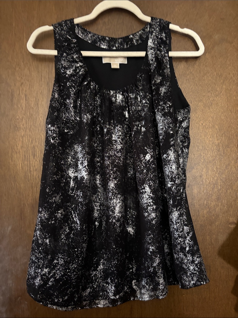MICHAEL Michael Kors Black and White Printed Sleeveless Tank